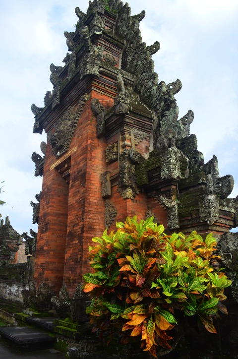 Tiered entrance to Batuan temple